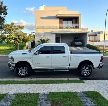 RAM 2500 6.7 I6 TURBO DIESEL LARAMIE CD 4X4 AUTOMÁTICO